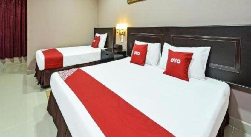Oyo 90642 Twin Mutiara Chalet & Homestay Jeli Exterior foto